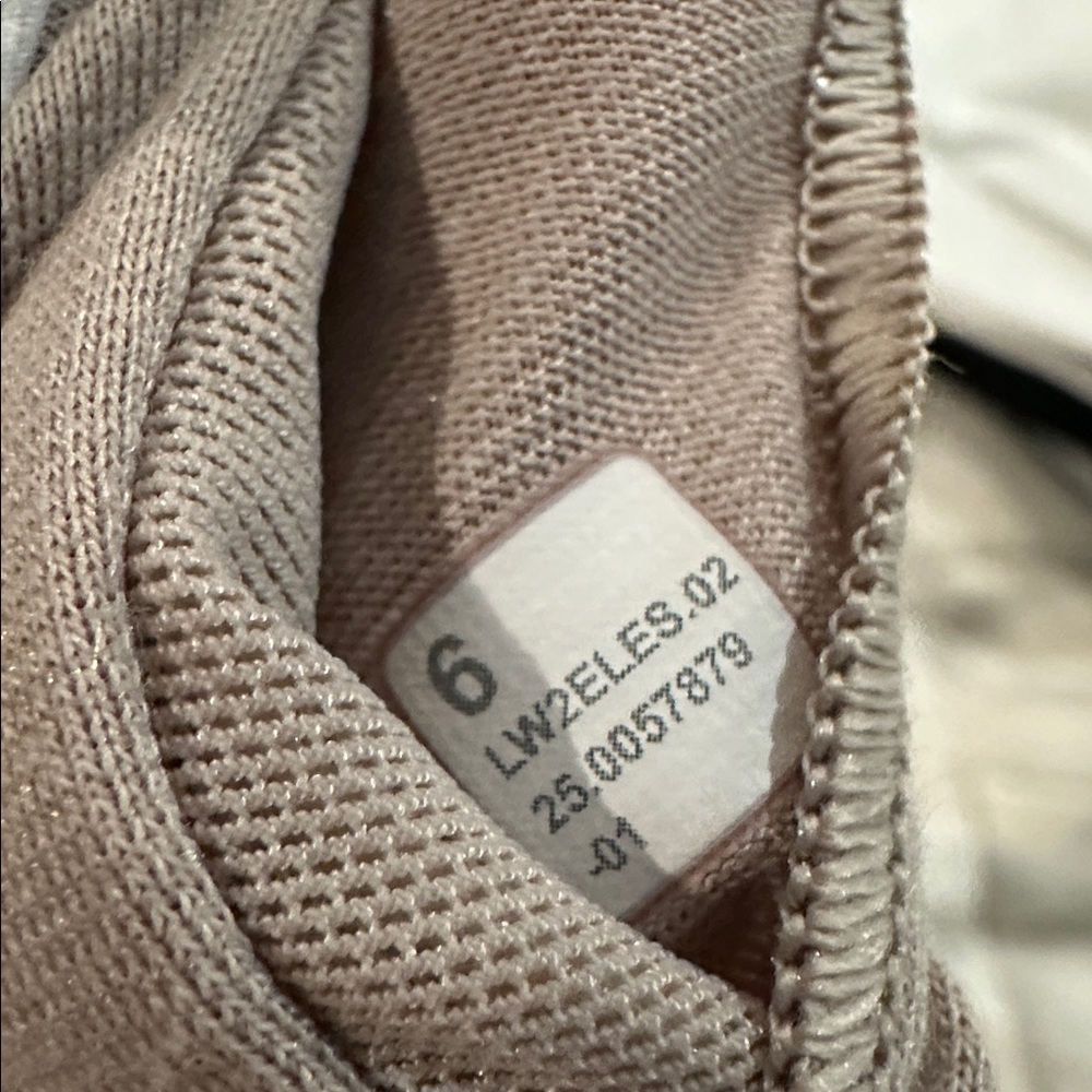 Lululemon Women's Strappy Sports Bras - Picture 15 of 15